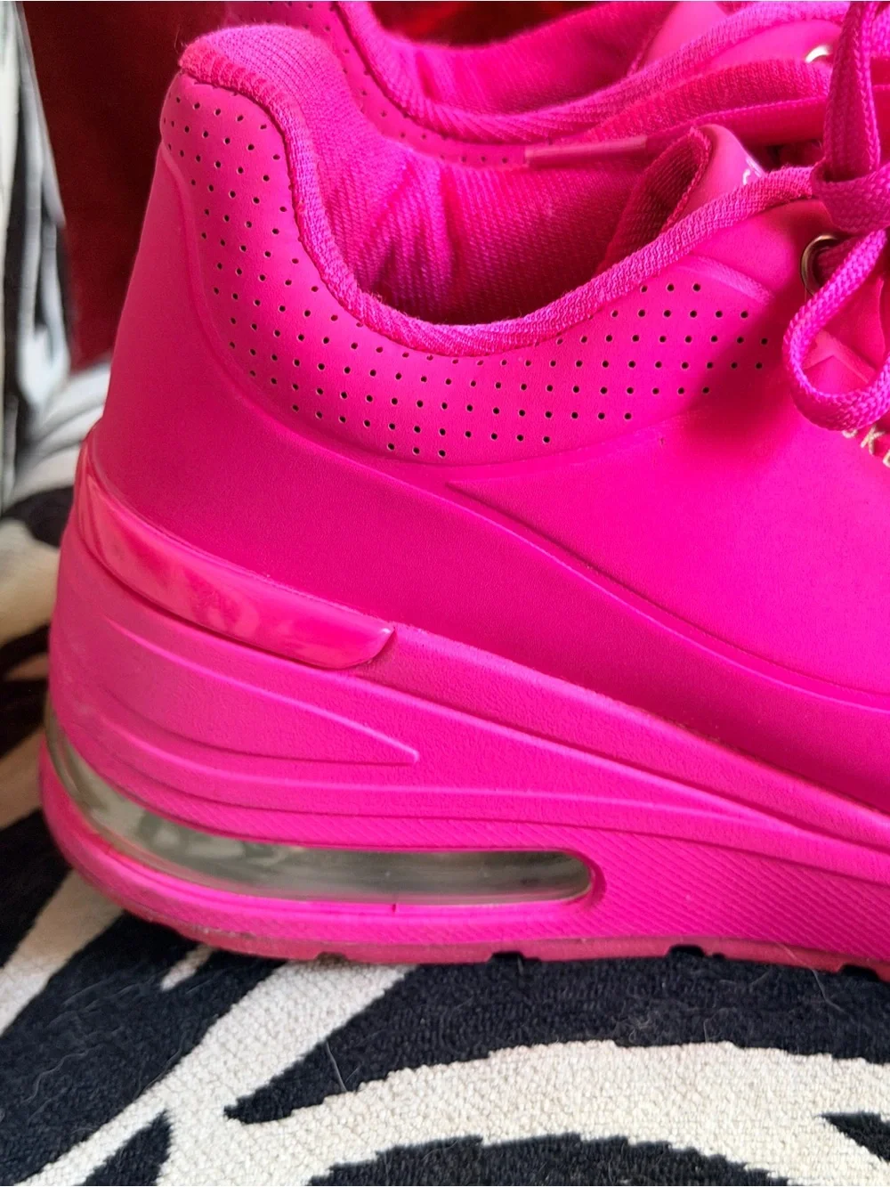 Sketchers Hot Pink Athletic Tennis Shoes Sneakers